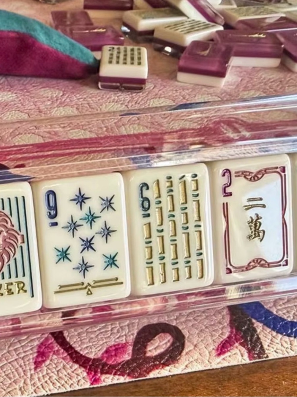 NIB sealed American Mahjong Set 160 Tiles Burgundy Art Deco Acrylic dice - Picture 11 of 14